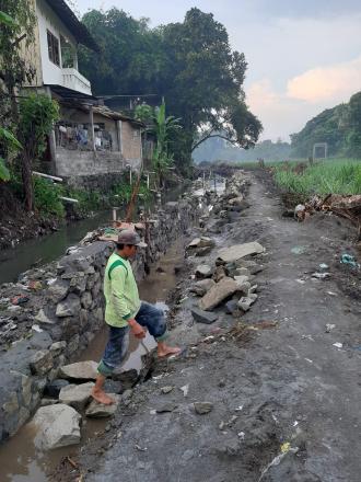 Pembangunan Talud Kalibayem DI Sumberan